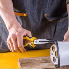 Long Nose Pliers 8" Deli Tools EDL2108 (yellow) Long Nose Pliers 8" Deli Tools EDL2108 (yellow)